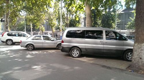 違章停車(chē)被拖壞，就該自認(rèn)倒霉？告訴車(chē)主如何獲得賠償