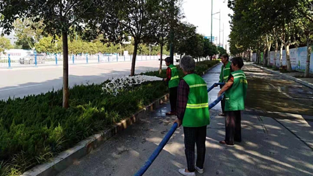 扮靚城市，為國(guó)慶增光添彩